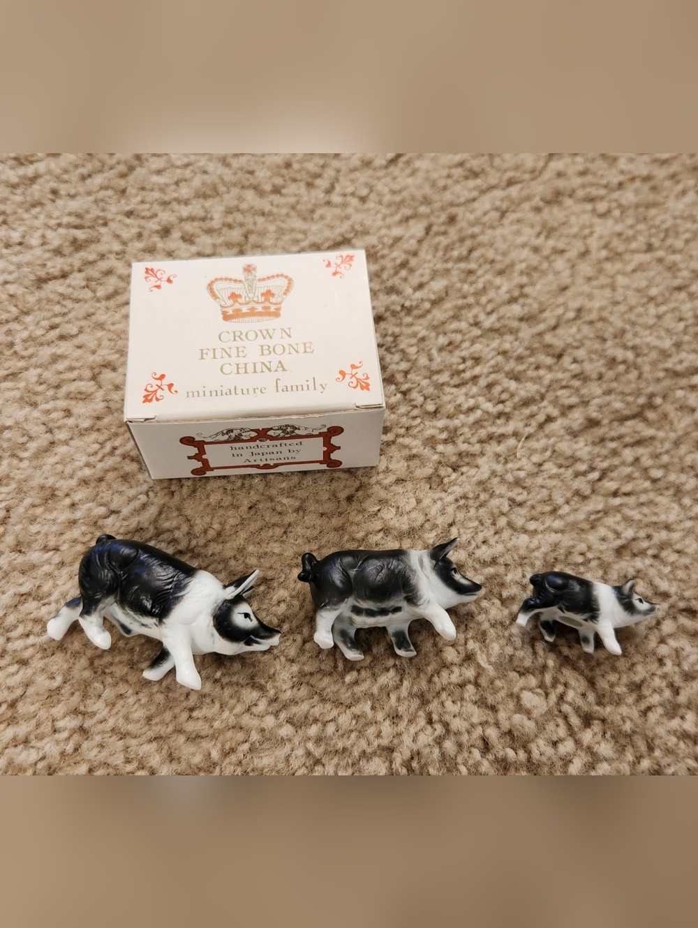 Vintage Bone China Miniature‎ Figurines Pig Family Trinkets Decor